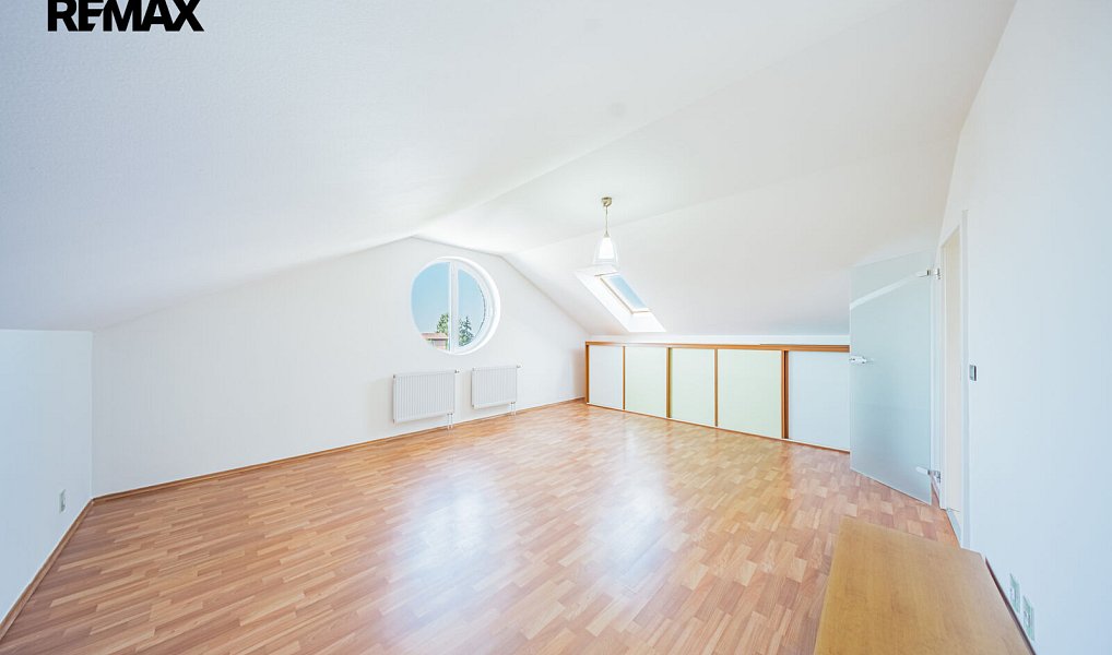 Prodej bytu 3+1 134 m², Dolní Břežany – náhled fotky 8