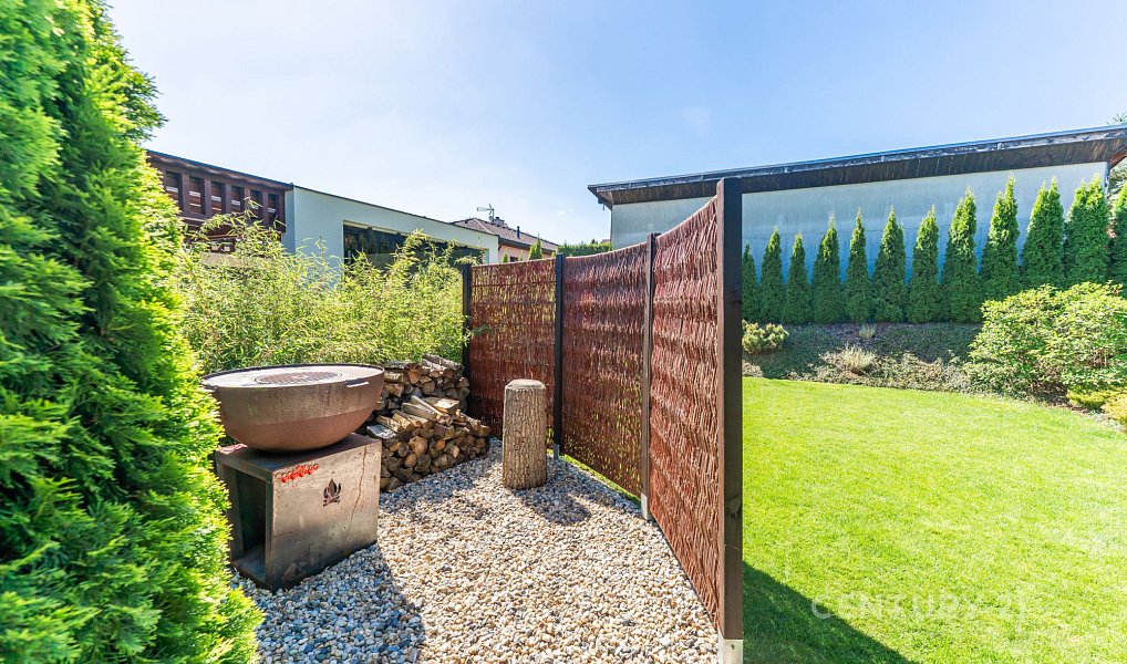 Prodej domu 148 m² s pozemkem 796 m², Lány – náhled fotky 32