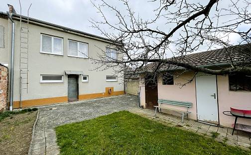 Prodej domu 232 m² s pozemkem 455 m², Jiřího z Poděbrad, Morkovice-Slížany - Morkovice, okres Kroměříž