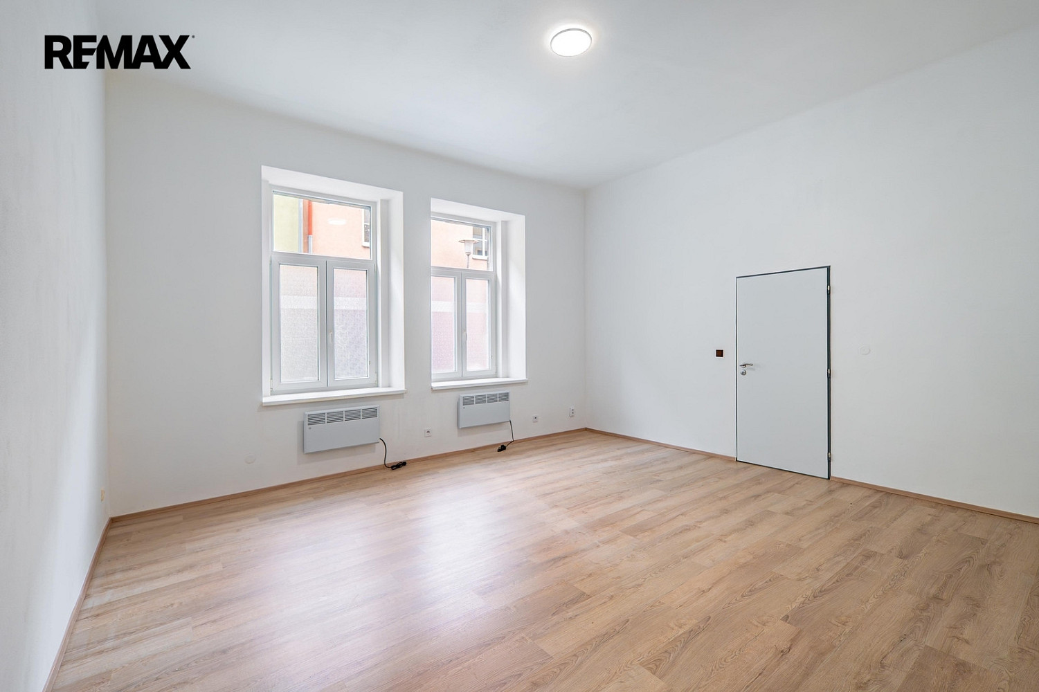 Prodej bytu 2+kk 38 m² — photo 2