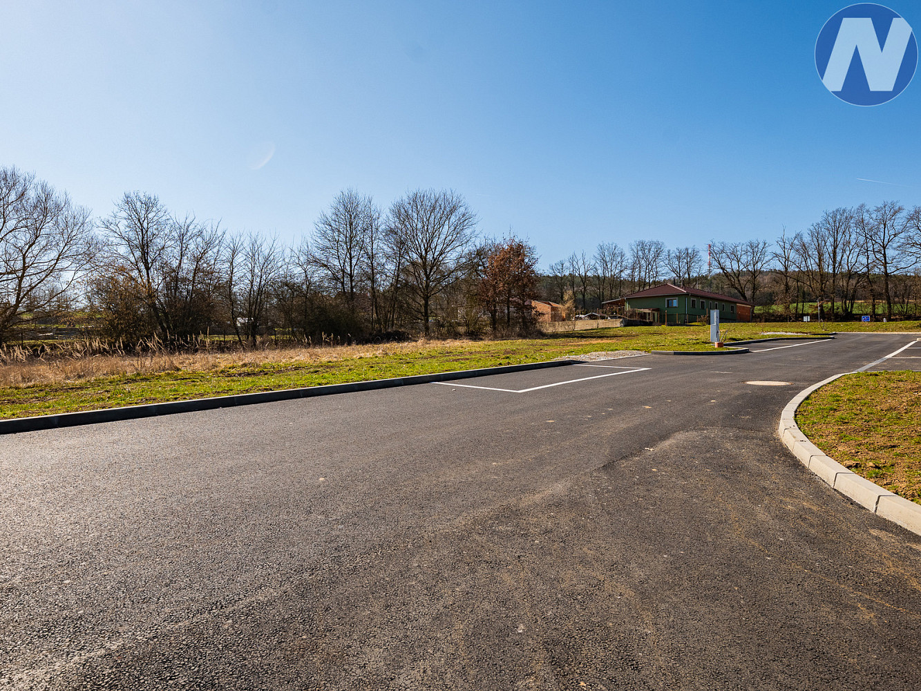 Prodej stavebního pozemku 908 m² – fotografie 2