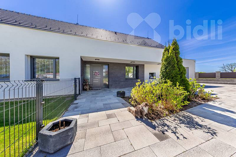 Prodej domu 379 m² s pozemkem 1 341 m²