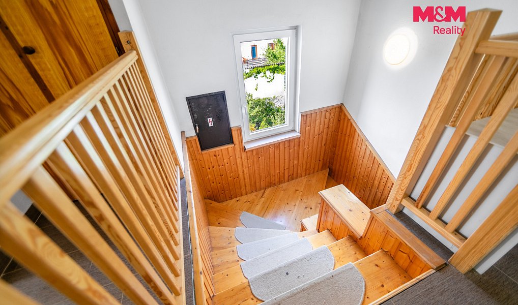 Prodej domu 200 m² s pozemkem 616 m², Plasy – náhled fotky 16