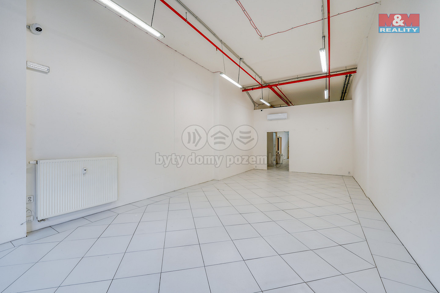 Pronájem obchodních prostor 91 m² — photo 3