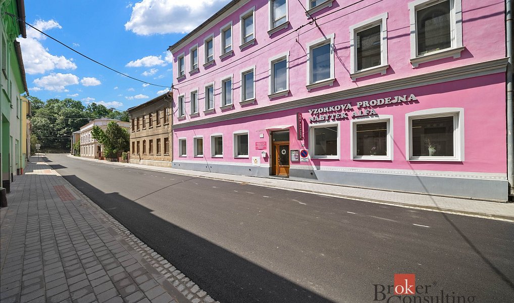 Prodej komerčního objektu (jiného typu) 1 100 m², Krnov – náhled fotky 3