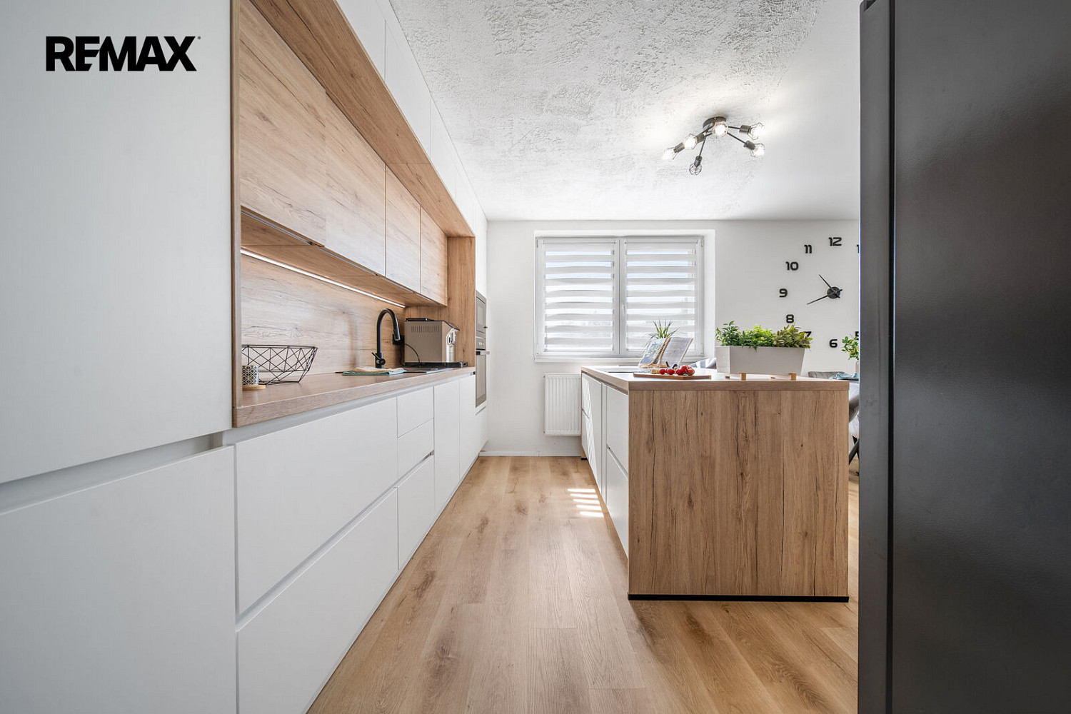 Prodej domu 169 m² s pozemkem 599 m² – fotografie 2