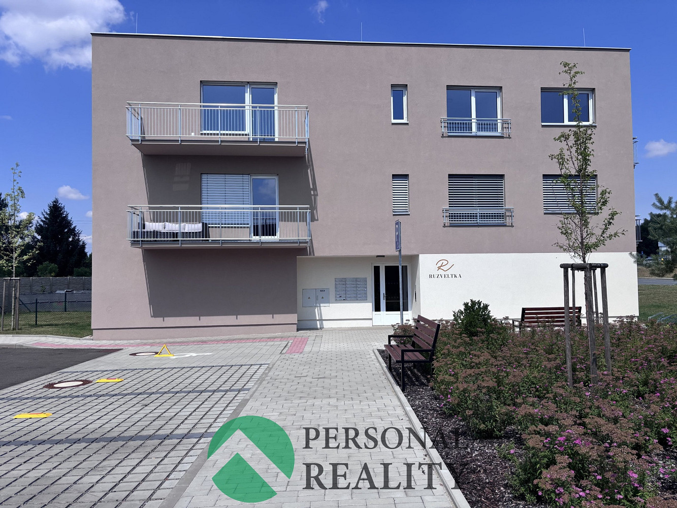 Pronájem bytu 2+kk 66 m²