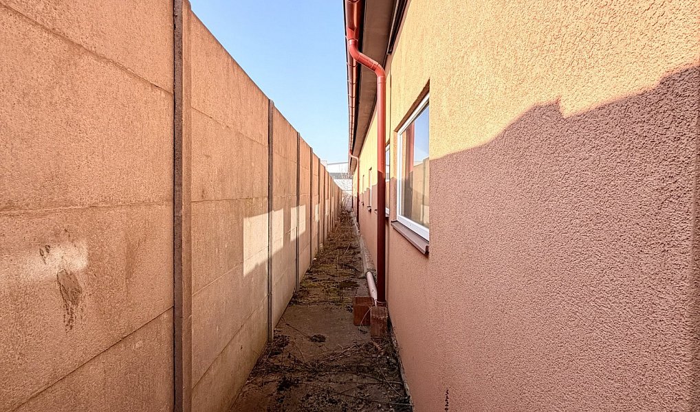 Prodej obchodních prostor 1 200 m², Planá – náhled fotky 44