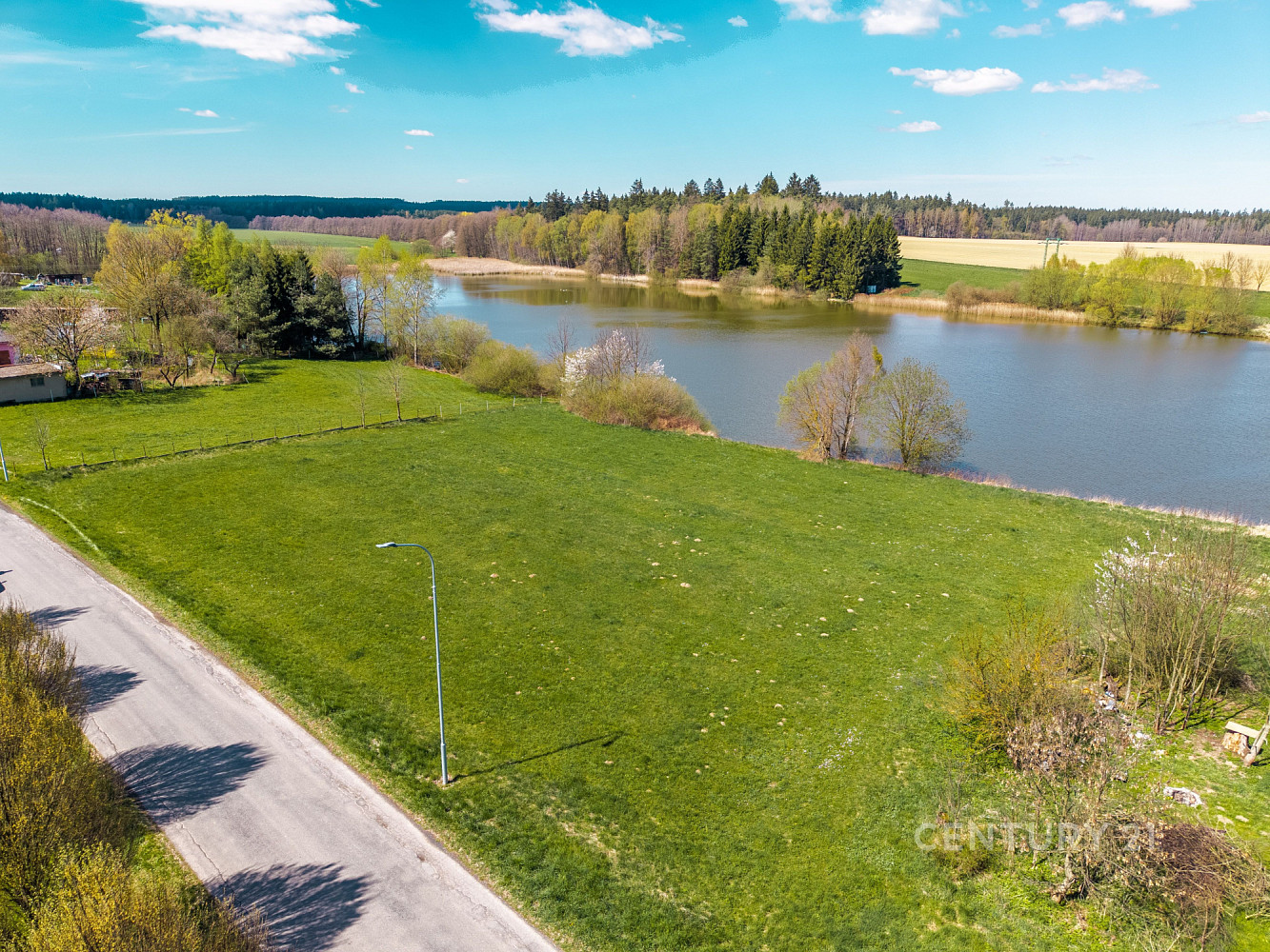 Prodej stavebního pozemku 1 863 m² – fotografie 5
