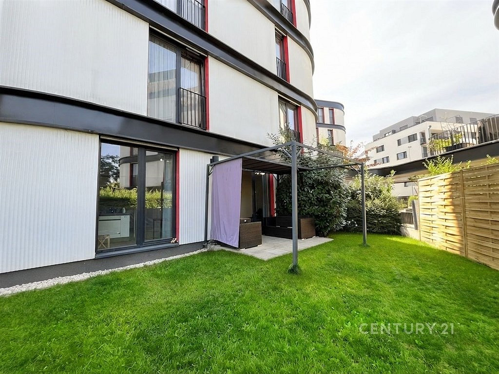Pronájem bytu 1+kk 42 m²