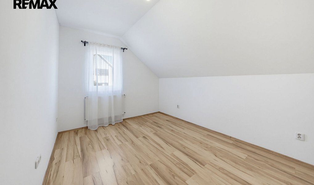 Prodej domu 174 m² s pozemkem 586 m², Malá Lhota – náhled fotky 13