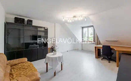 Pronájem domu 196 m² s pozemkem 382 m², V Roháčích, Praha 5 - Jinonice