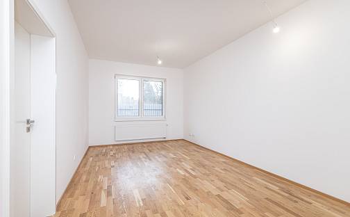 Pronájem bytu 2+kk 57 m², Šumavská, Karlovy Vary
