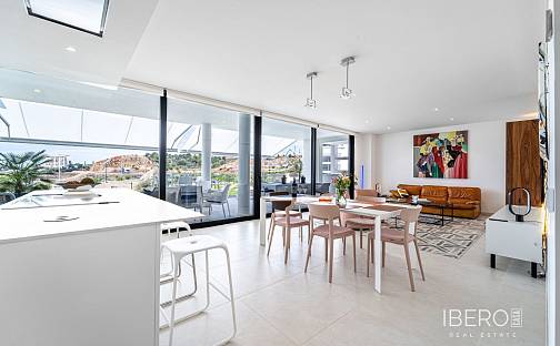 Prodej bytu 4+kk 122 m², Fuengirola, Španělsko