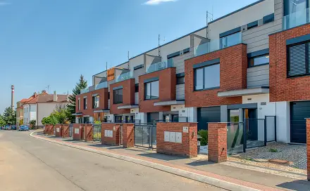 Prodej domu 196 m² s pozemkem 148 m², Na Hutmance, Praha 5 - Jinonice