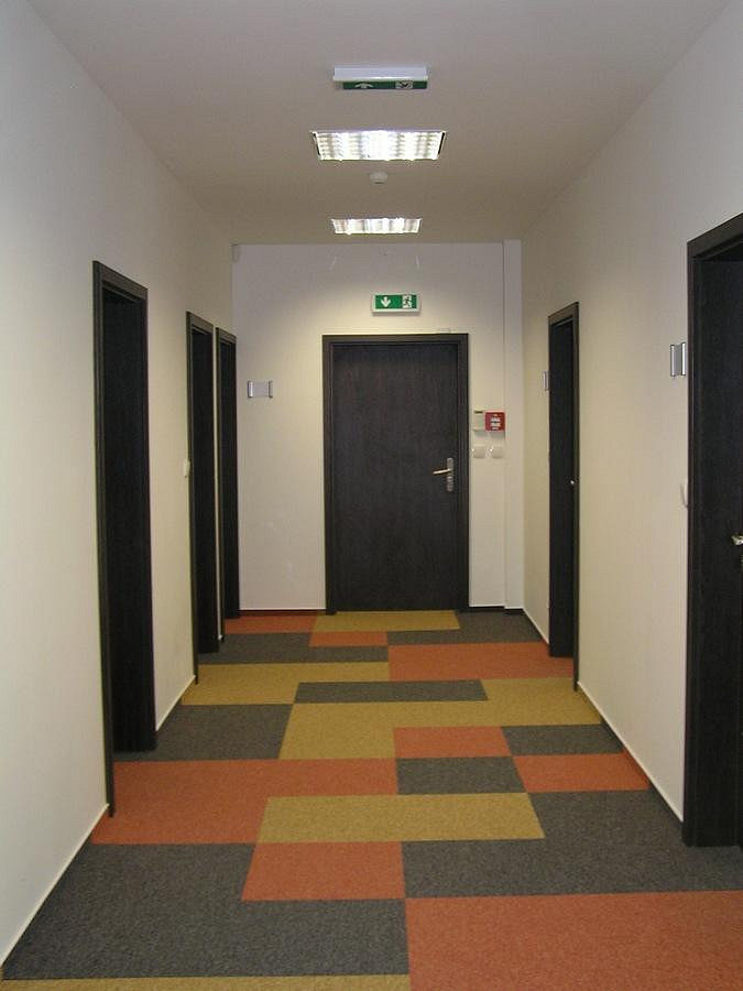 Pronájem kanceláře 19 m² — photo 3