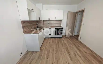Pronájem bytu 2+kk 34 m², Moravní, Otrokovice, okres Zlín