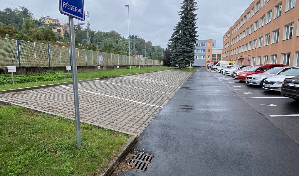 Pronájem kanceláře 774 m², Praha – náhled fotky 2