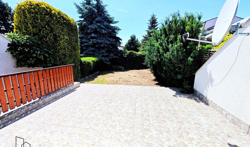 Pronájem domu 200 m² s pozemkem 182 m², Hostivice – náhled fotky 3