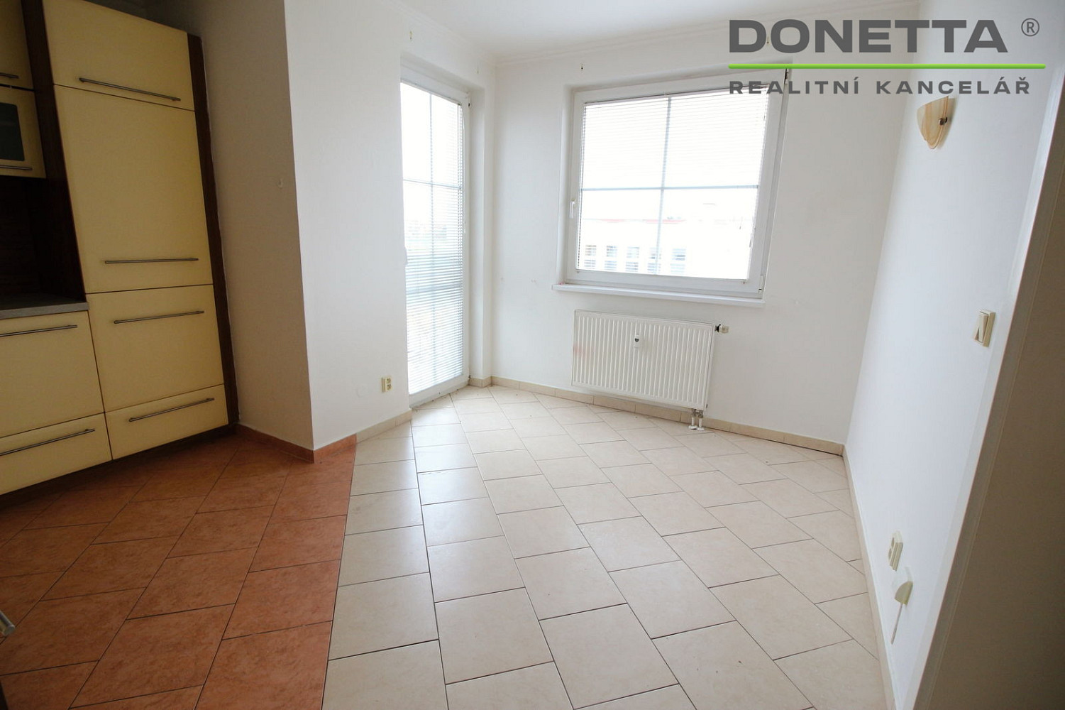 Pronájem bytu 2+kk 46 m² – fotografie 3