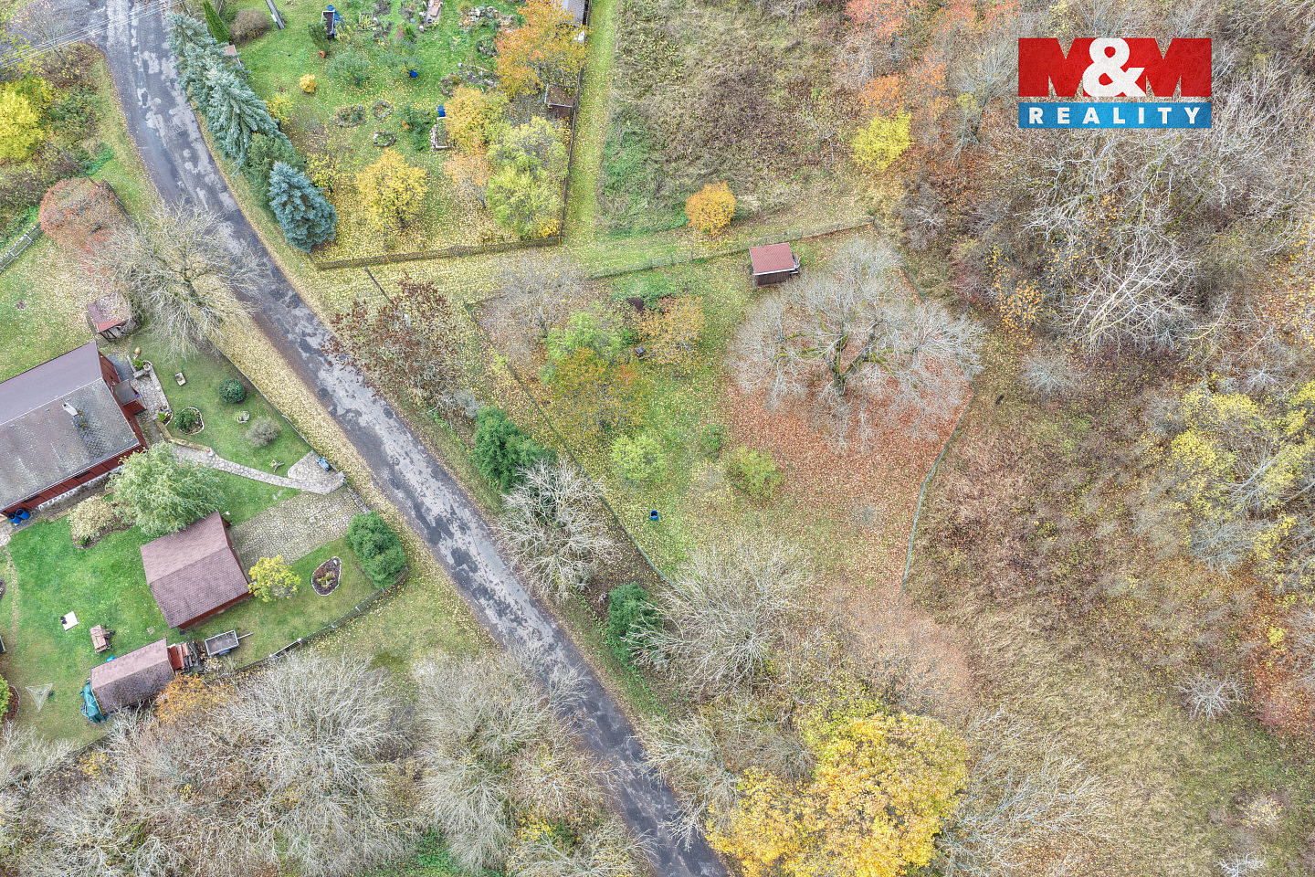 Prodej stavebního pozemku 1 060 m² – pohled 5