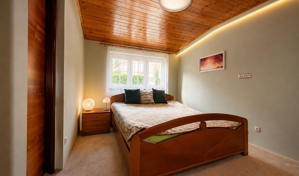 Pronájem bytu 4+1 100 m², Jílové u Prahy – náhled fotky 9