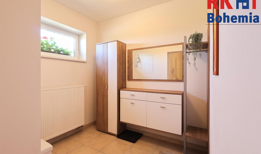 Prodej domu 266 m² s pozemkem 1 426 m², Šestajovice – náhled fotky 19