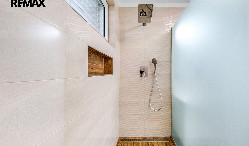 Prodej domu 83 m² s pozemkem 375 m², Tehov – náhled fotky 8