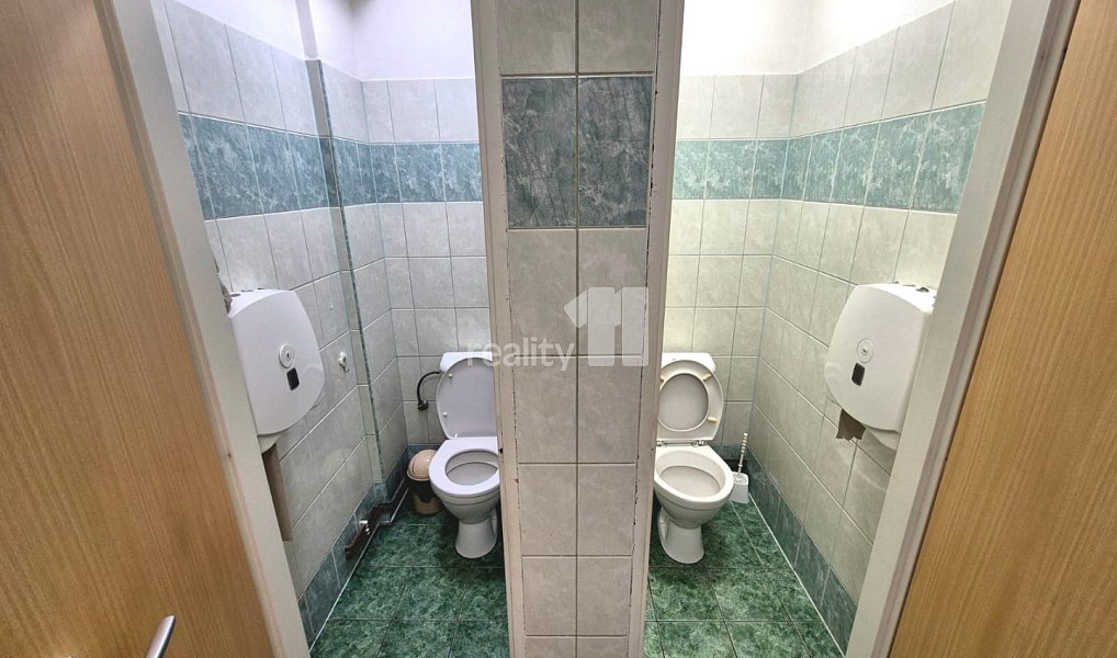 Prodej výrobních prostor 2 849 m², Aš – náhled fotky 41