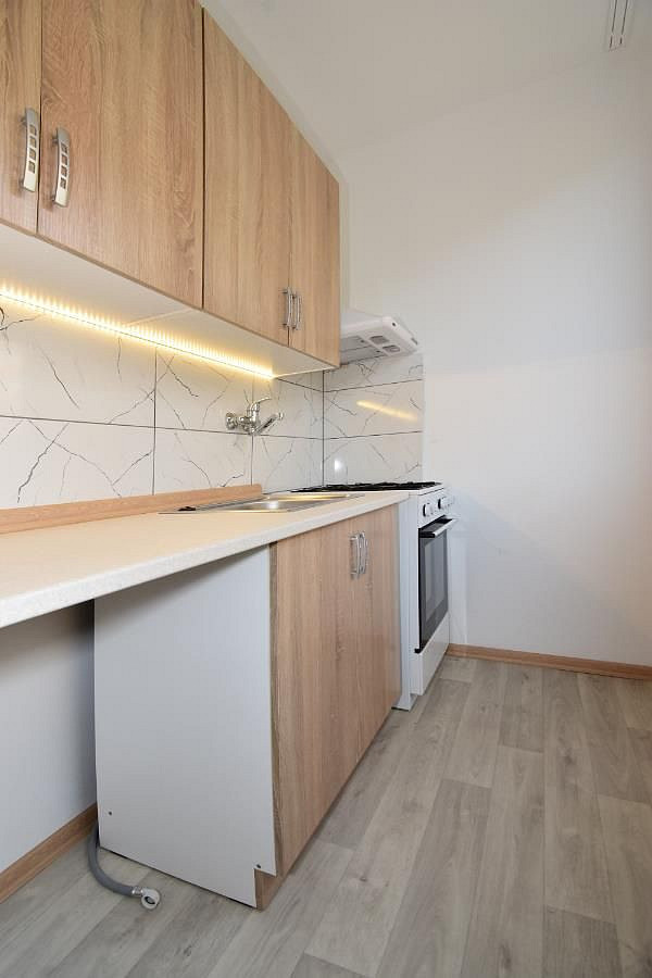 Pronájem bytu 1+1 27 m² – fotografie 4