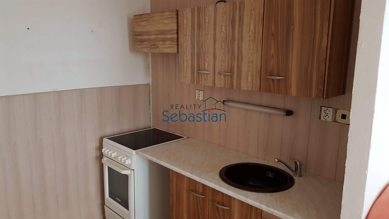 Pronájem bytu 1+kk 32 m² – fotografie 2