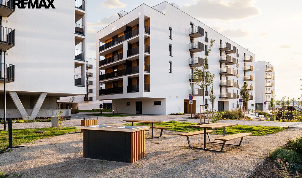 Prodej bytu 3+kk 85 m², České Budějovice – náhled fotky 38