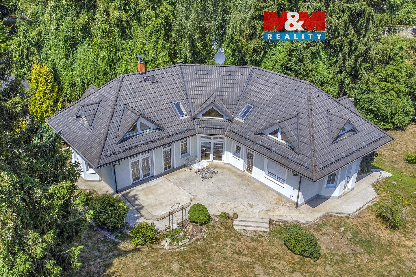 Prodej domu 232 m² s pozemkem 2 292 m²