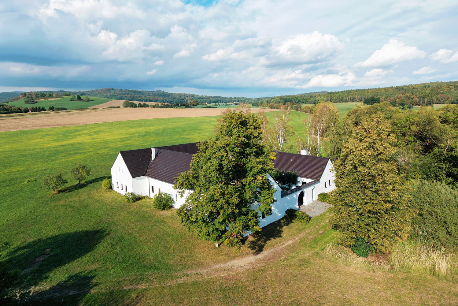 Prodej domu 357 m² s pozemkem 79 570 m²