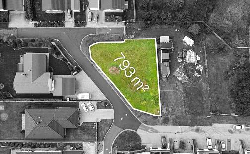 Prodej stavebního pozemku 793 m², Dubany, okres Pardubice