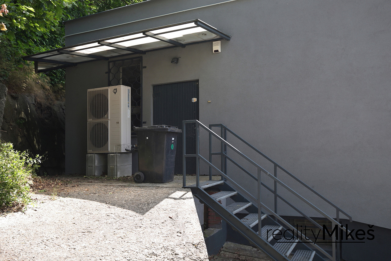 Pronájem kanceláře 173 m² – fotografie 4