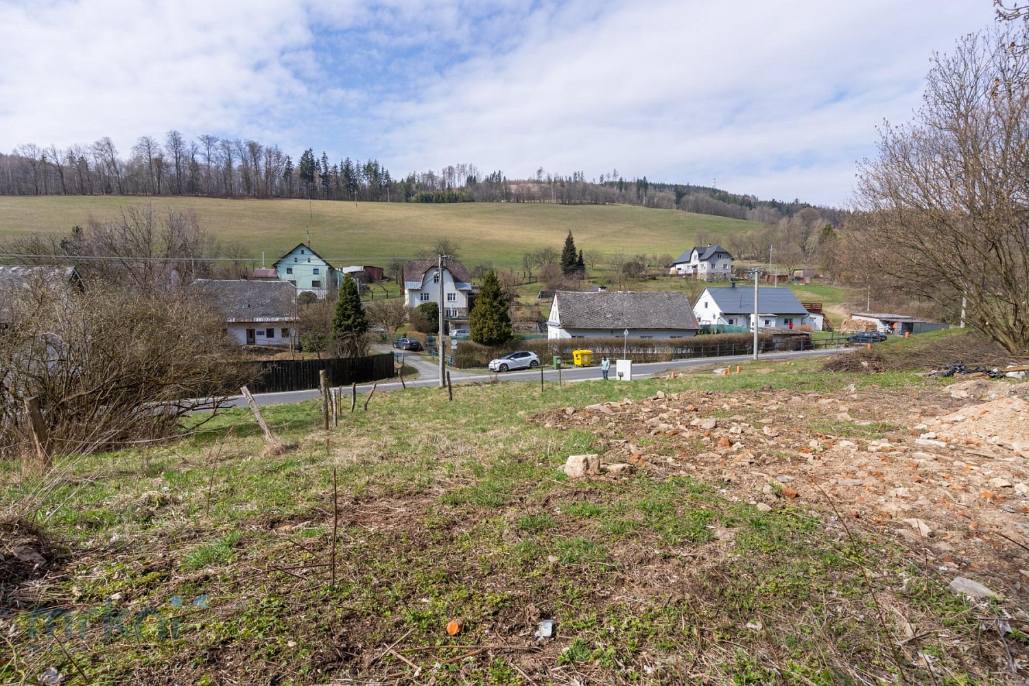 Prodej stavebního pozemku 1 303 m² – fotografie 4