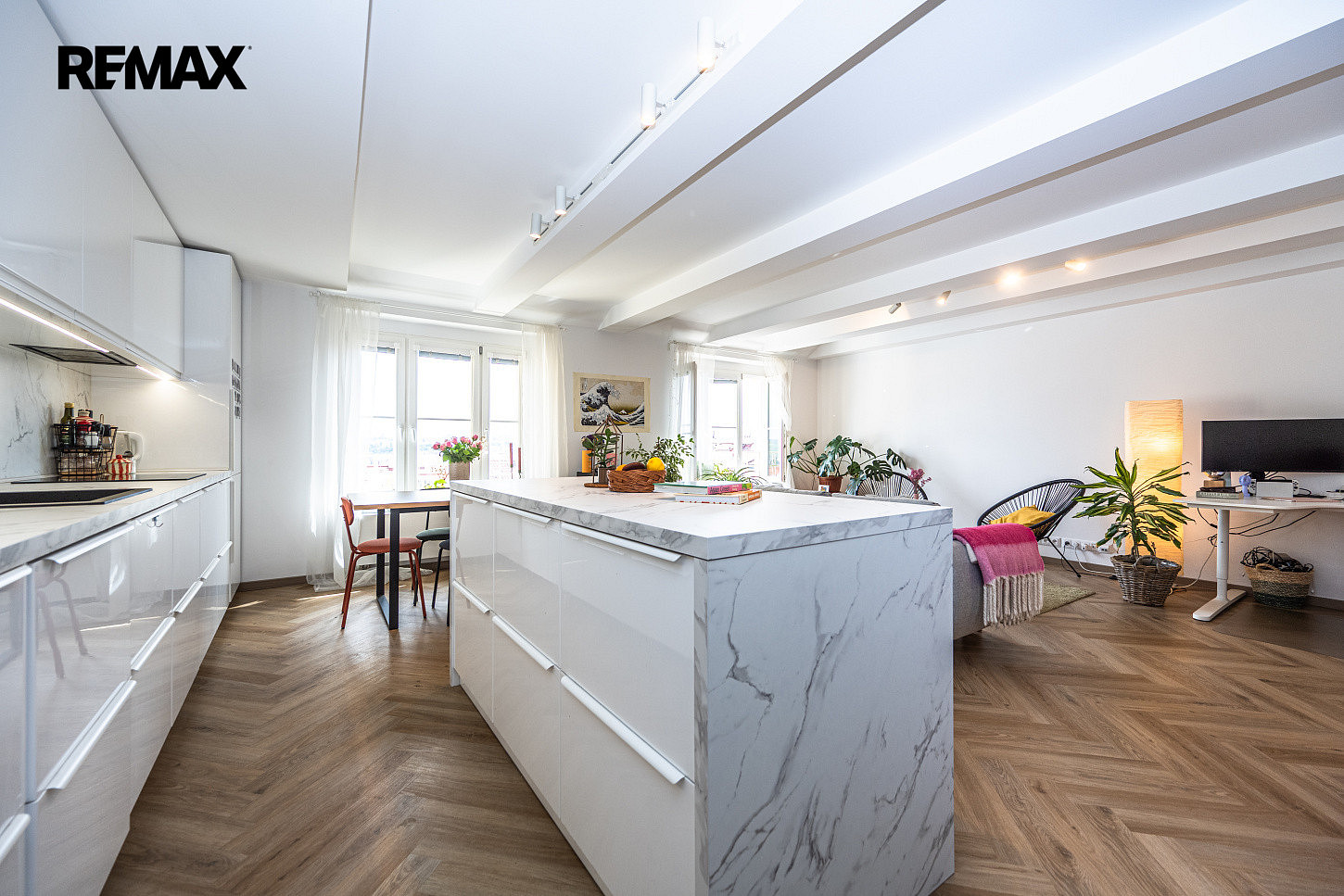Prodej bytu 2+kk 62 m² – pohled 4