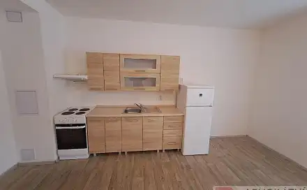 Pronájem bytu 1+kk 33 m²