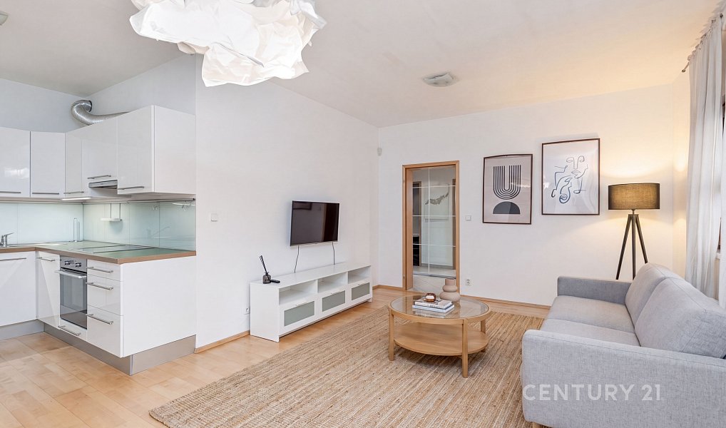 Prodej bytu 2+kk 65 m², Praha – náhled fotky 2
