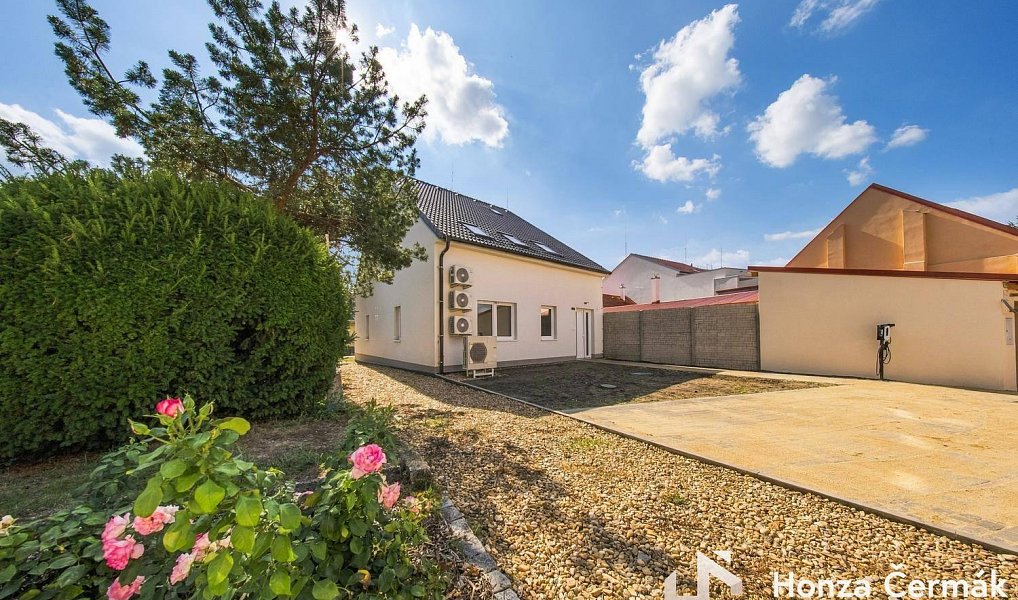 Prodej bytu 3+kk 83 m², Pohořelice – náhled fotky 17