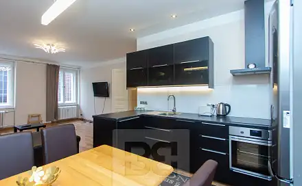 Pronájem bytu 4+kk 107 m²