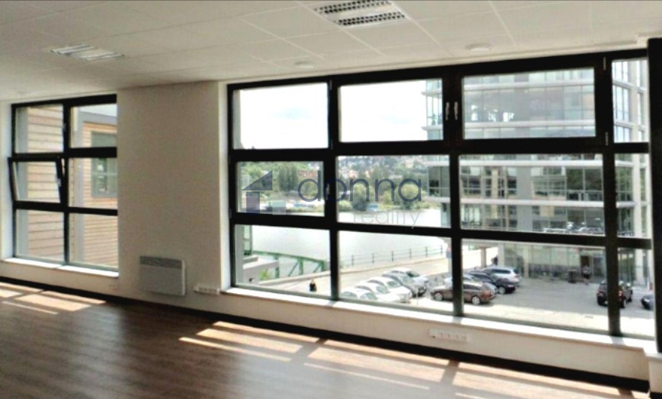 Pronájem kanceláře 53 m² – fotografie 3