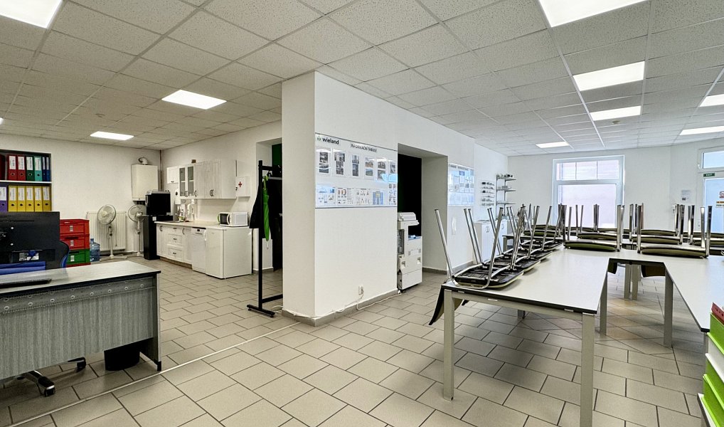 Pronájem obchodních prostor 100 m², Sokolov – náhled fotky 4