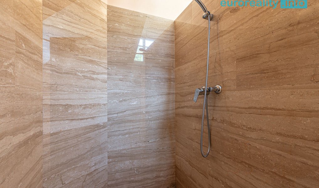 Pronájem obchodních prostor 20 m², Karlovy Vary – náhled fotky 4