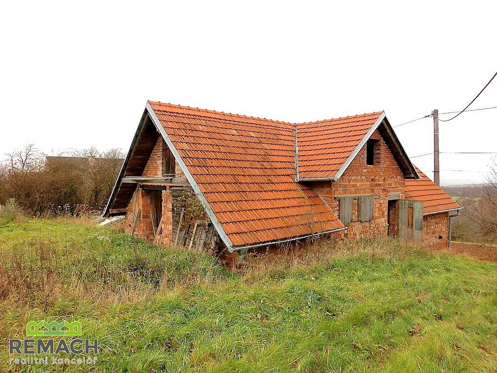 Prodej domu 164 m² s pozemkem 3 627 m²
