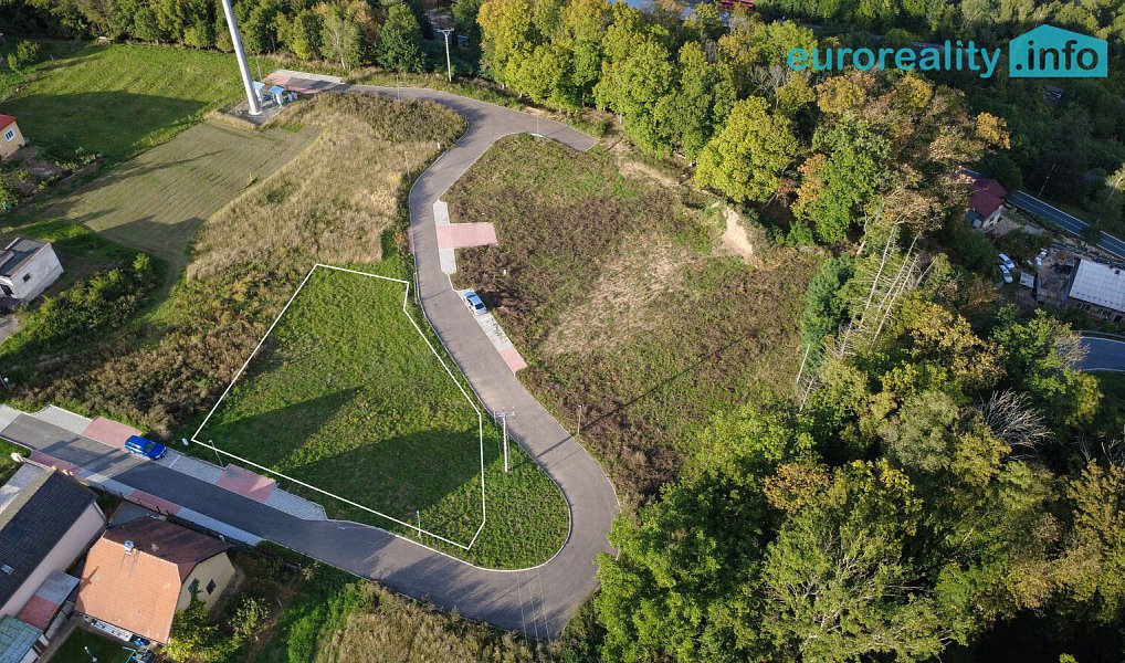 Prodej stavebního pozemku 928 m², Niměřice – náhled fotky 2