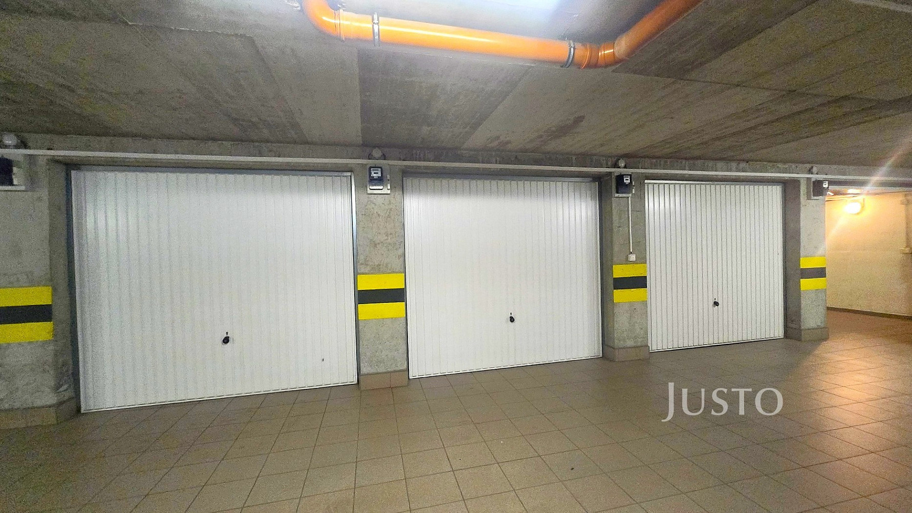 Pronájem garáže 16 m2 s pozemkem 16 m2 — photo 4