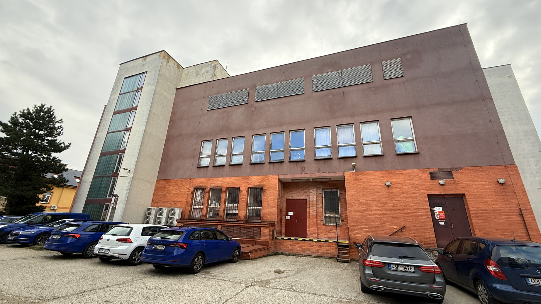 Pronájem kanceláře 20 m² Kladno – pohled 3