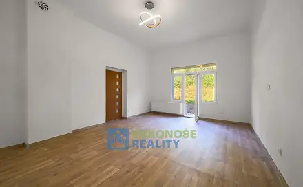Pronájem bytu 2+1 60 m², Tovární, Stará Paka, okres Jičín
